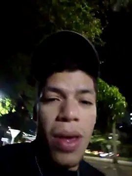 Snapshot of Andres_sant_ chatting on 04-02-26, 02:31 Andres sant online show from 04-02-26, 02:31