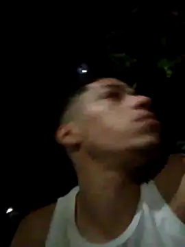 Snapshot of Andres_sant_ chatting on 04-05-26, 08:22 Andres sant online show from 04-05-26, 08:22