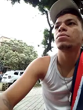 Snapshot of Andres_sant_ chatting on 04-11-26, 07:18 Andres sant online show from 04-11-26, 07:18