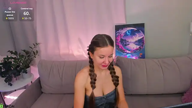 Snapshot of Katrina_Jones_ chatting on 02-22-26, 11:31 Katrina Jones online show from 02-22-26, 11:31