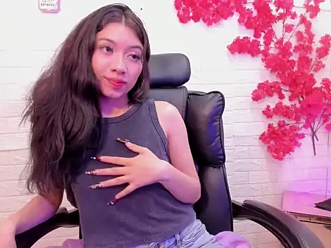 LaurynShell online show from 02-13-26, 05:47