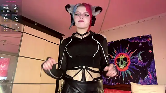 Snapshot of MeowMixer chatting on 02-27-26, 02:39 MeowMixer online show from 02-27-26, 02:39