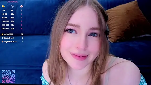 RowenaIanniello online show from 04-11-26, 07:45