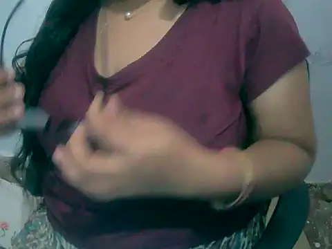 Snapshot of Saniya_K2 chatting on 02-12-26, 02:17 Saniya K2 online show from 02-12-26, 02:17