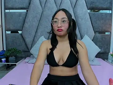 Mila Nova  online show from 03-02-26, 12:01