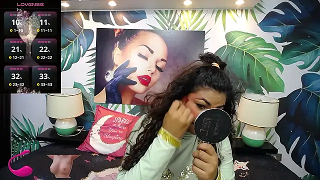 Snapshot of yaazhinii chatting on 03-25-26, 11:38 yaazhinii online show from 03-25-26, 11:38