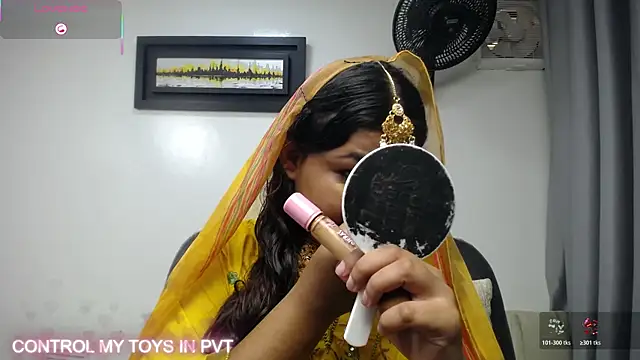 Snapshot of yaazhinii chatting on 04-10-26, 11:59 yaazhinii online show from 04-10-26, 11:59