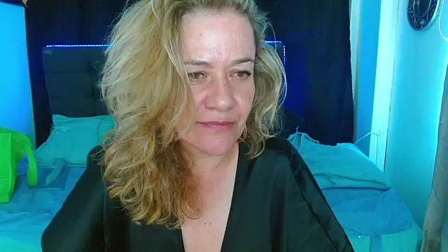 Snapshot of andreea_xx chatting on 02-10-26, 01:59 andreea xx online show from 02-10-26, 01:59