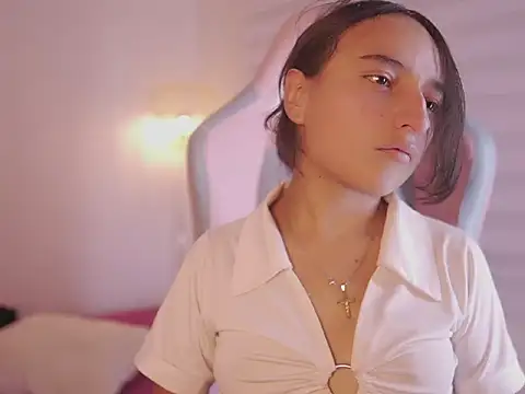 Snapshot of _emily_jonexs chatting on 02-09-26, 08:35 emily jonexs online show from 02-09-26, 08:35