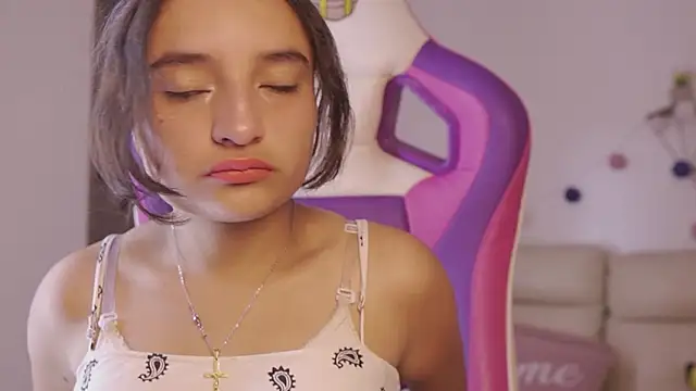 Snapshot of _emily_jonexs chatting on 02-12-26, 08:59 emily jonexs online show from 02-12-26, 08:59