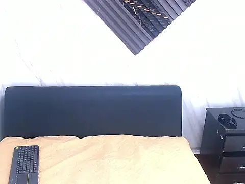 Snapshot of SamiSaturno chatting on 02-09-26, 07:07 SamiSaturno online show from 02-09-26, 07:07