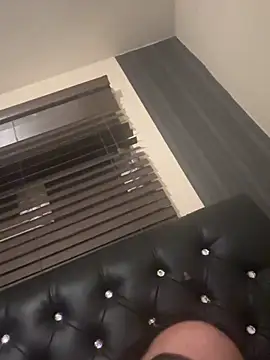 Lovermolls online show from 04-17-26, 12:02