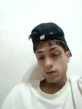 Snapshot of CubanoxxxSex chatting on 02-13-26, 05:58 CubanoxxxSex online show from 02-13-26, 05:58