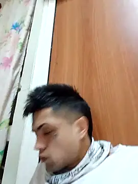 Snapshot of CubanoxxxSex chatting on 03-01-26, 06:32 CubanoxxxSex online show from 03-01-26, 06:32