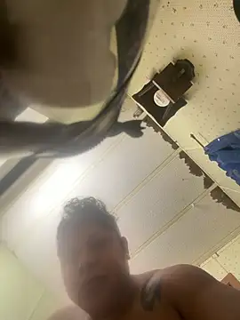 Snapshot of Abelmontiel chatting on 02-07-26, 11:36 Abelmontiel online show from 02-07-26, 11:36