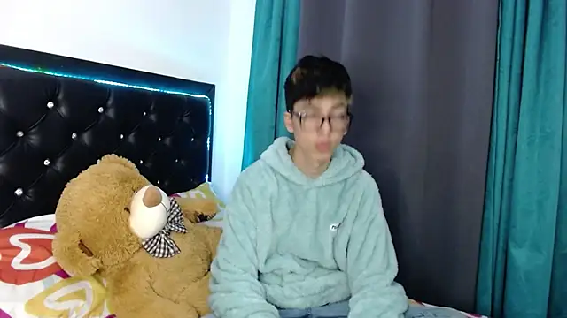 Snapshot of gabriel_x18 chatting on 02-16-26, 04:52 gabriel x18 online show from 02-16-26, 04:52