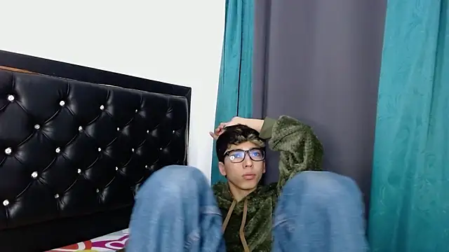 Snapshot of gabriel_x18 chatting on 03-03-26, 05:24 gabriel x18 online show from 03-03-26, 05:24