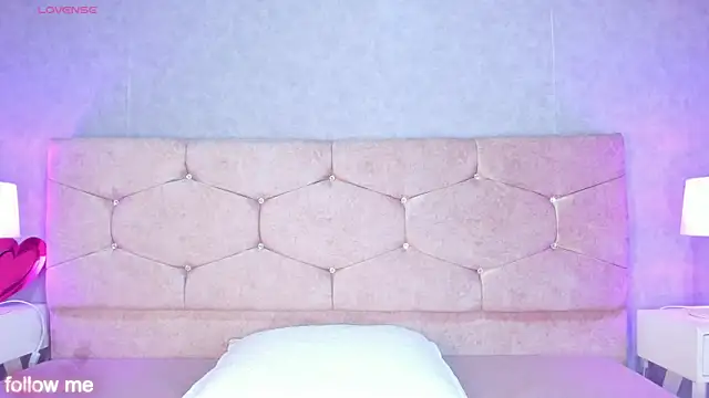 Snapshot of Chloe_Miiler chatting on 02-20-26, 12:38 Chloe Miiler online show from 02-20-26, 12:38