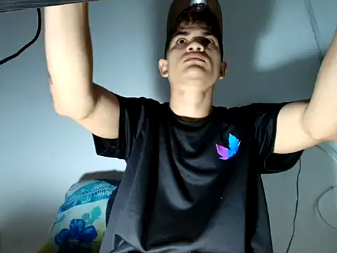 Snapshot of Jesshot_bigcock20cm chatting on 03-19-26, 09:35 Jesshot bigcock20cm online show from 03-19-26, 09:35