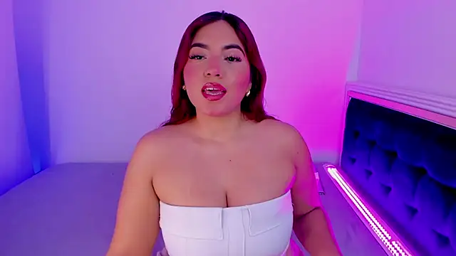 Snapshot of Angelica__Red chatting on 02-21-26, 05:58 Angelica Red online show from 02-21-26, 05:58