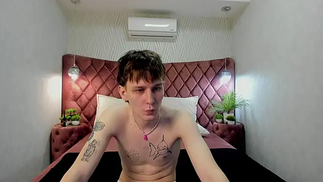 Snapshot of PackBev chatting on 02-28-26, 08:10 PackBev online show from 02-28-26, 08:10