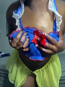 Snapshot of Ebony_Queeen chatting on 02-25-26, 05:00 Ebony Queeen online show from 02-25-26, 05:00