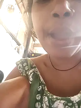 Snapshot of Sweet-runi chatting on 03-07-26, 03:58 Sweet-runi online show from 03-07-26, 03:58