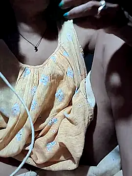 Snapshot of Sweet-runi chatting on 04-12-26, 02:00 Sweet-runi online show from 04-12-26, 02:00