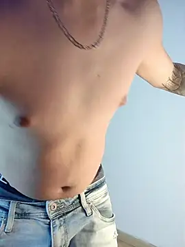 Snapshot of Emmanuel_Lust chatting on 02-13-26, 01:07 Emmanuel Lust online show from 02-13-26, 01:07