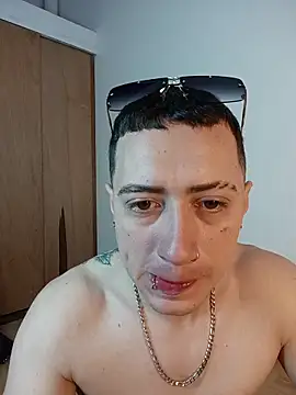 Snapshot of Emmanuel_Lust chatting on 02-14-26, 04:26 Emmanuel Lust online show from 02-14-26, 04:26