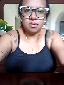 Snapshot of Mineirasafada2026 chatting on 02-20-26, 06:19 Mineirasafada2026 online show from 02-20-26, 06:19