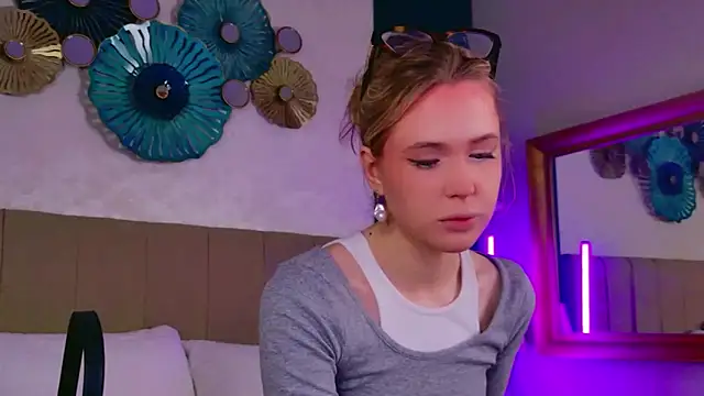 Snapshot of Beckie_White chatting on 03-01-26, 08:55 Beckie White online show from 03-01-26, 08:55