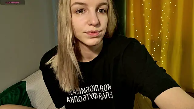 Snapshot of KatyaCherry chatting on 03-02-26, 08:10 KatyaCherry online show from 03-02-26, 08:10