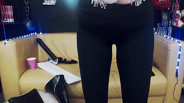 GoddessGeo online show from 11-13-25, 05:23