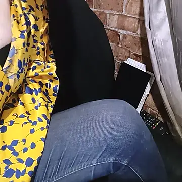 Snapshot of itismyhobby chatting on 11-14-25, 03:22 itismyhobby online show from 11-14-25, 03:22