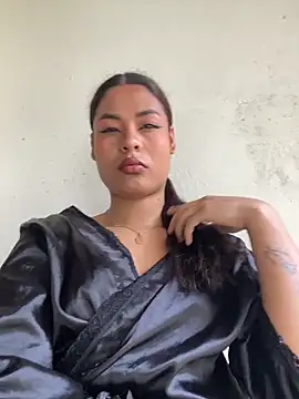 Snapshot of Romie_rous chatting on 02-23-26, 03:53 Romie rous online show from 02-23-26, 03:53