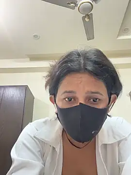 Snapshot of raavigirl chatting on 02-23-26, 04:37 raavigirl online show from 02-23-26, 04:37