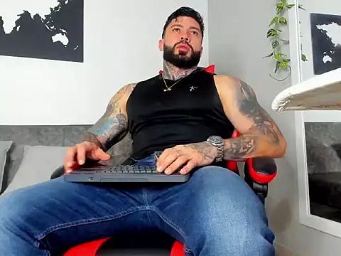 Snapshot of Alessrose chatting on 02-08-26, 08:23 Alessrose online show from 02-08-26, 08:23