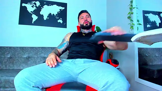 Snapshot of Alessrose chatting on 02-20-26, 07:47 Alessrose online show from 02-20-26, 07:47