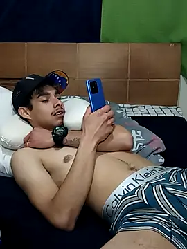 Snapshot of baby_22cm chatting on 02-25-26, 05:28 baby 22cm online show from 02-25-26, 05:28