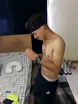 Snapshot of baby_22cm chatting on 02-28-26, 02:07 baby 22cm online show from 02-28-26, 02:07