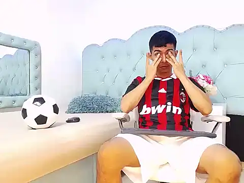 Snapshot of Apolo_Richards chatting on 02-07-26, 07:50 Apolo Richards online show from 02-07-26, 07:50