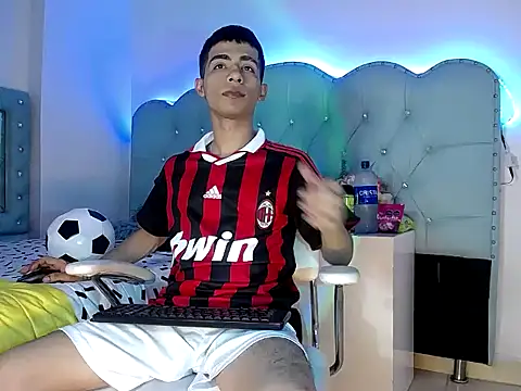 Snapshot of Apolo_Richards chatting on 02-21-26, 07:48 Apolo Richards online show from 02-21-26, 07:48