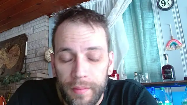 cguffey2284 online show from 02-14-26, 04:04