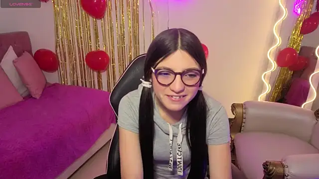 MAHYRA TAY online show from 02-19-26, 07:10