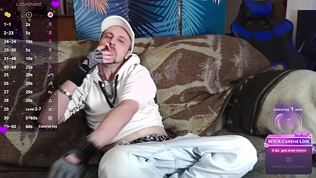 Snapshot of SwatRocShy chatting on 02-09-26, 09:02 SwatRocShy online show from 02-09-26, 09:02