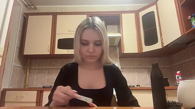 MiaBerlateen online show from 02-24-26, 06:06