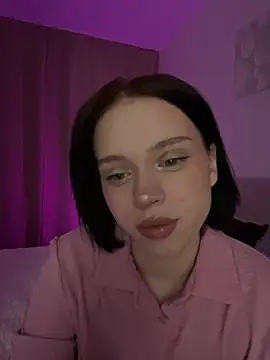  luna fox  online show from 02-12-26, 03:40