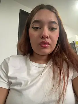 Snapshot of Emily_Harpeer chatting on 03-05-26, 11:50 Emily Harpeer online show from 03-05-26, 11:50