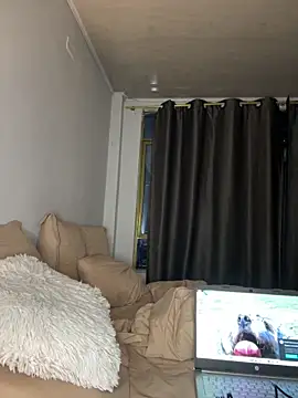 Snapshot of RachelWeisz_ chatting on 02-11-26, 10:42 RachelWeisz online show from 02-11-26, 10:42